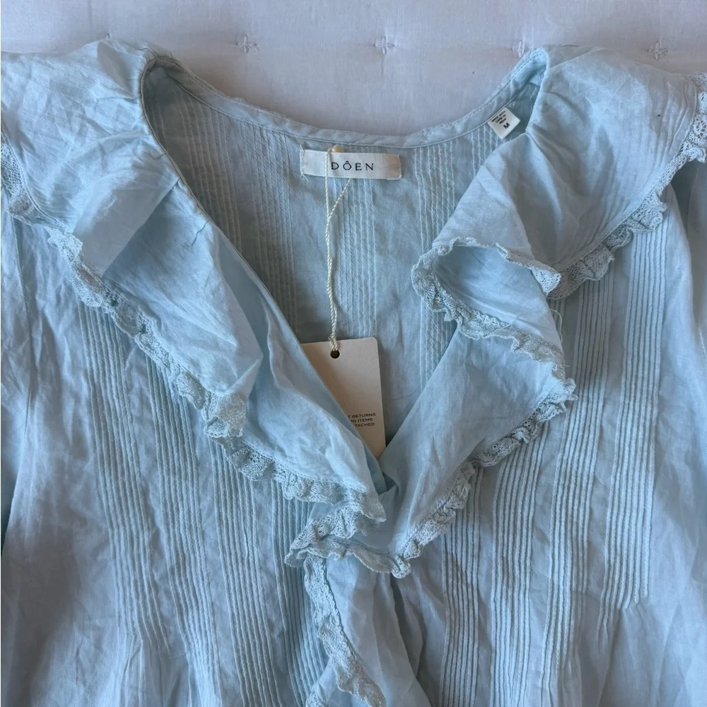 Doen NWT Medium Henri Ruffle Cotton Blouse in Alice Blue - Picture 9 of 14